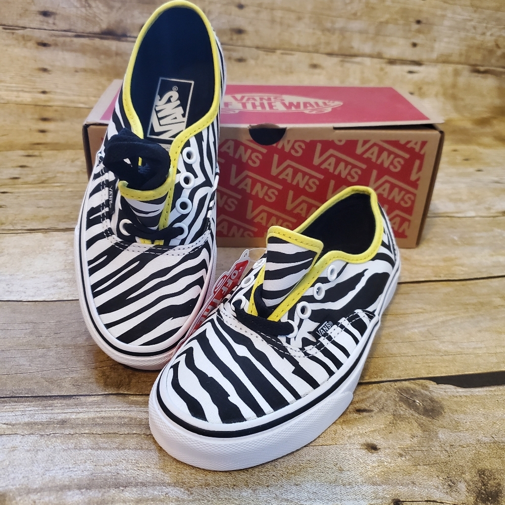 Authentic Vans skate shoes